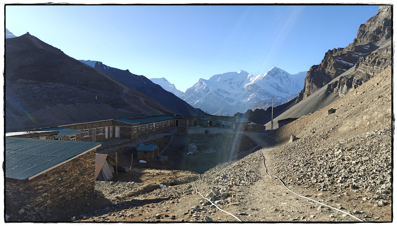 Trekking en Nepal: Annapurna Circuit y Mardi Himal - Blogs de Nepal - AC día 12: Thorong Phedi (4540 m) a Muktinath (3687 m) via Thorong La (5442 m) (3)
