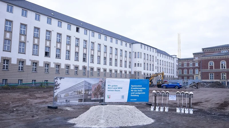 20251010-land-und-amtsgericht-duisburg-baufeld.webp