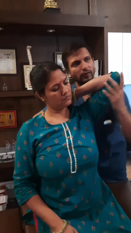 Desi Aunty Huge Boobs In Tight Green Churidar