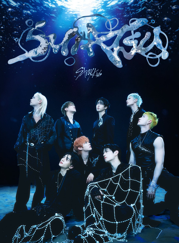 Stray-Kids-JP-2111079803201987022-01.jpg