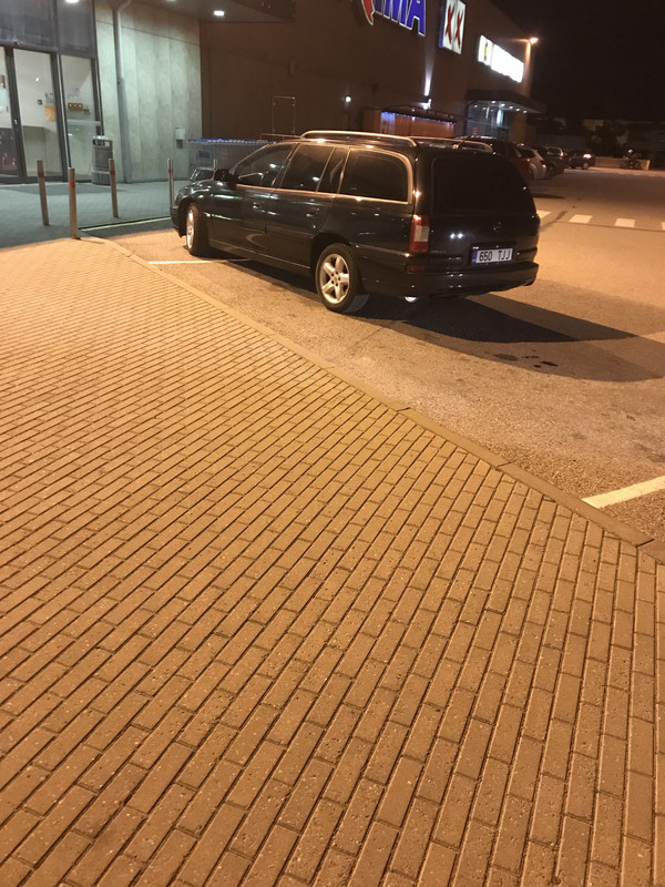 789E3689-4D67-4C11-8ACE-126AE7336861