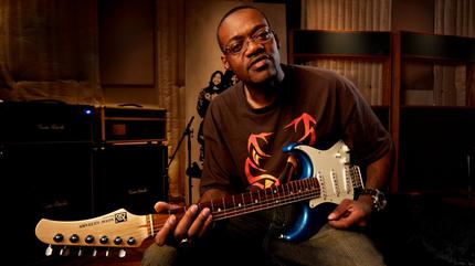 Perguntas sobre PHX Jazz Bass Eric-gales-1496739760-02-430x241