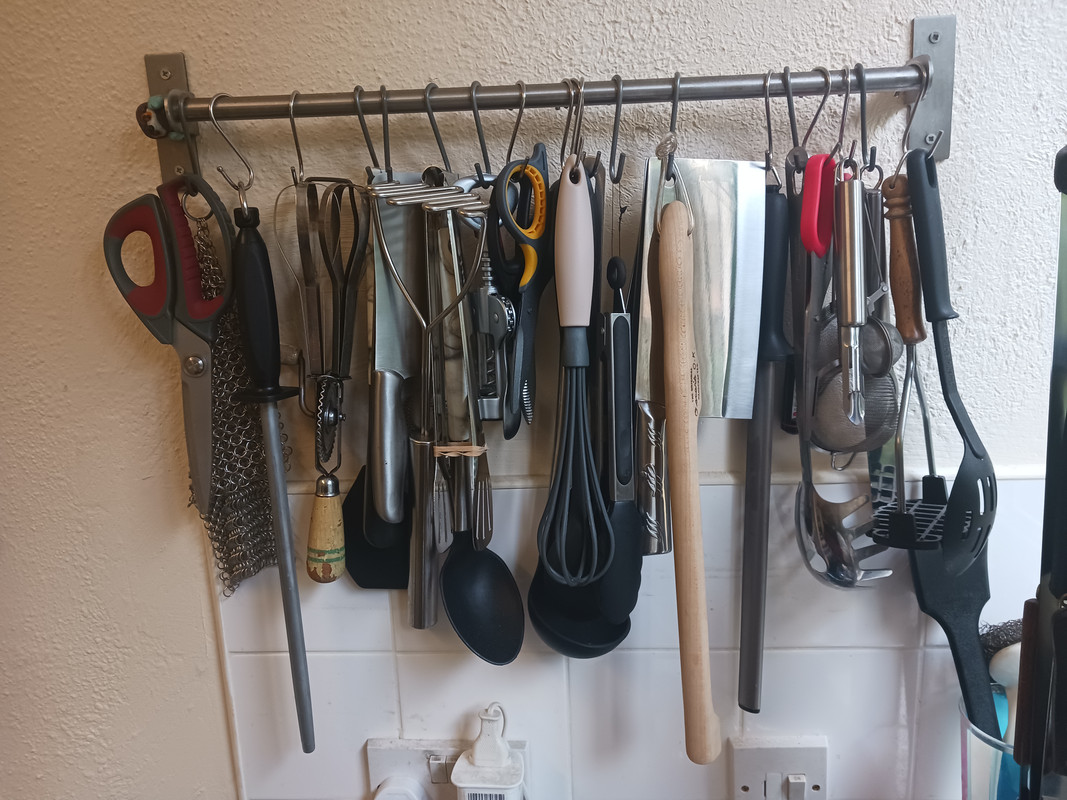 CHOCKA-WALL-RACK.jpg