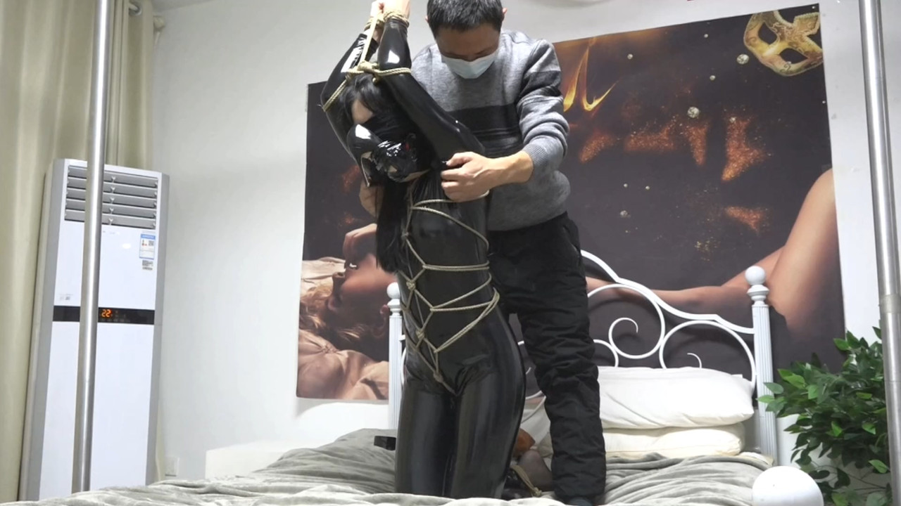 逍遥 吴晗上门推销丝袜.mp4_20230329_101359.291