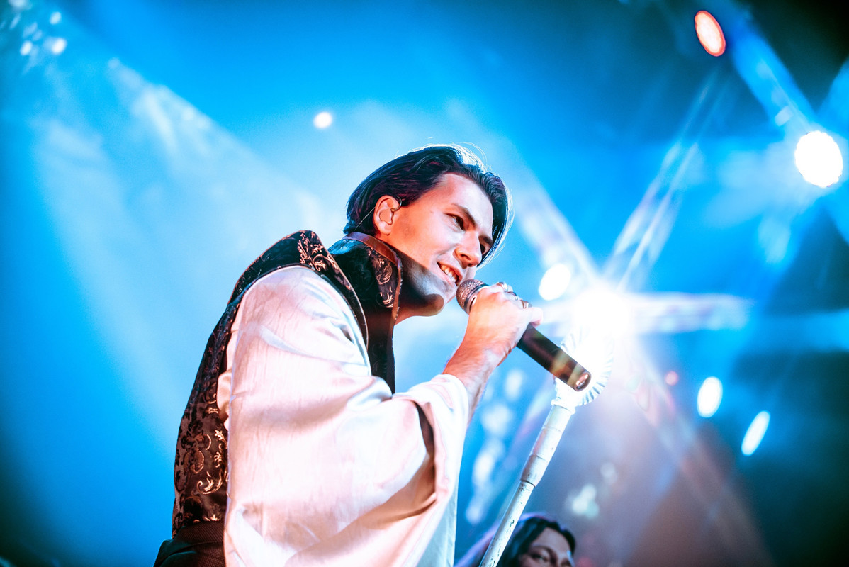 DE2C9B34-F2A4-4DF1-9E72-D34D57FB6899