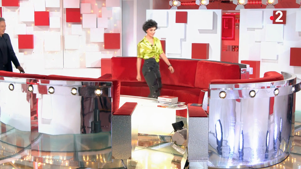 2021-11-28_15_10_Fr2_Vivement-dimanche.mp4_snapshot_06.37.424