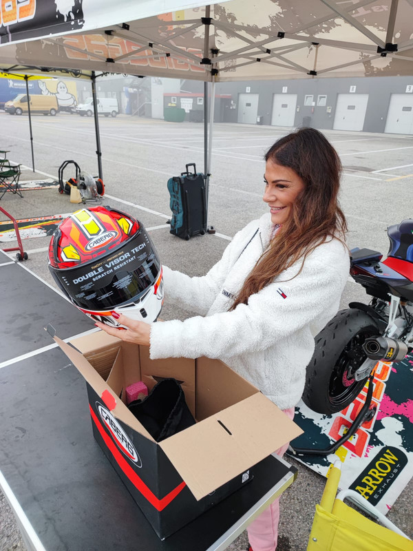 FB7D2065-58DE-4EEB-BD58-F99A32E1F75D