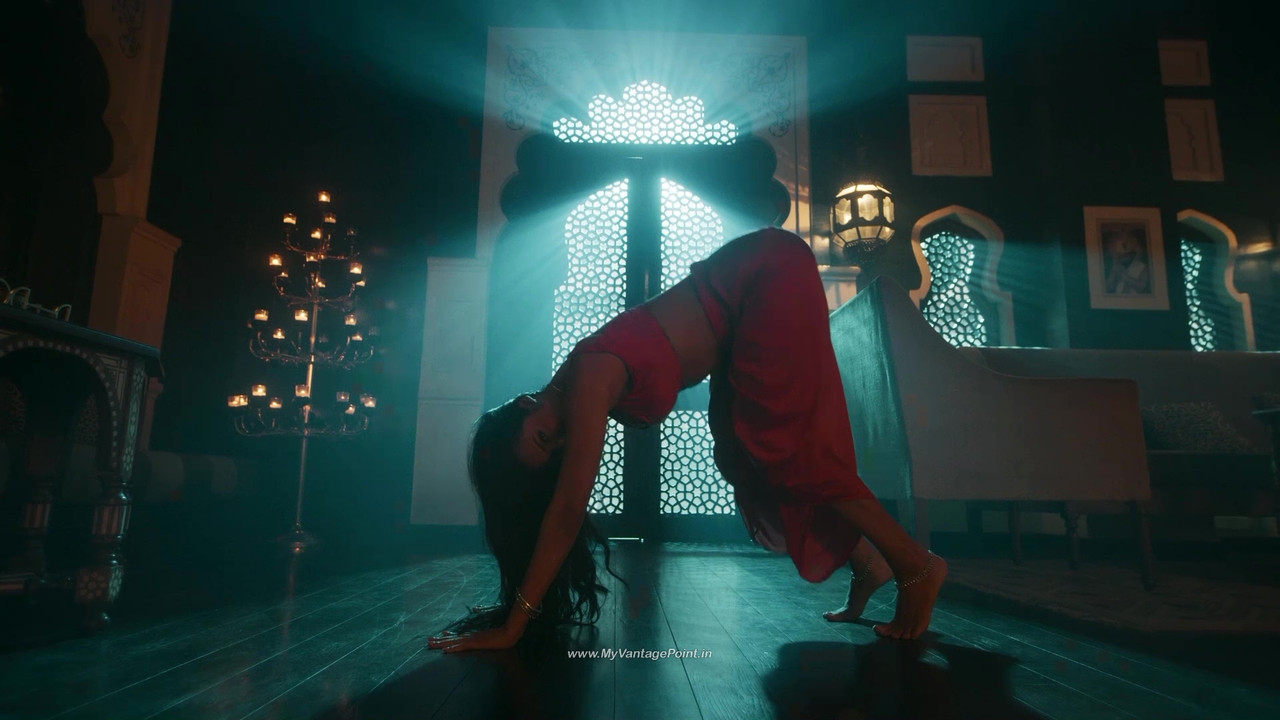 116Esha Gupta Hot in Aashram Web Series