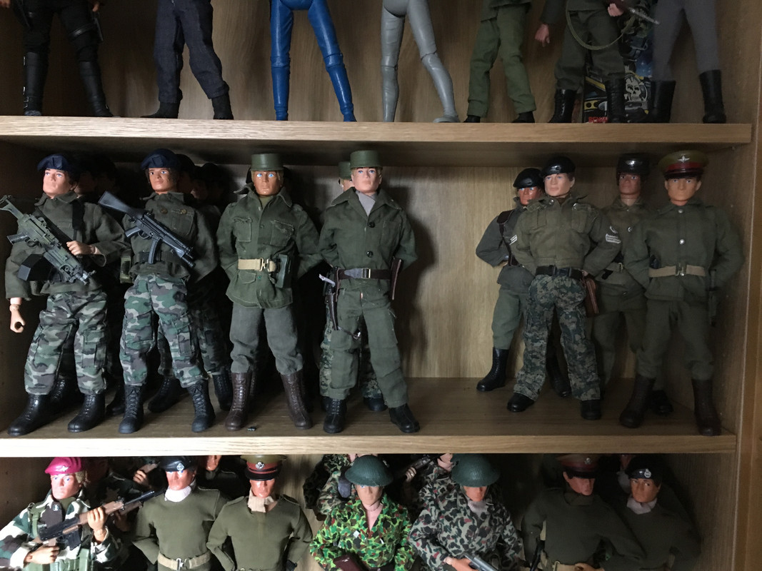 A Refit for Gunner HQ.. or the collection was out of control !! IMG-2225
