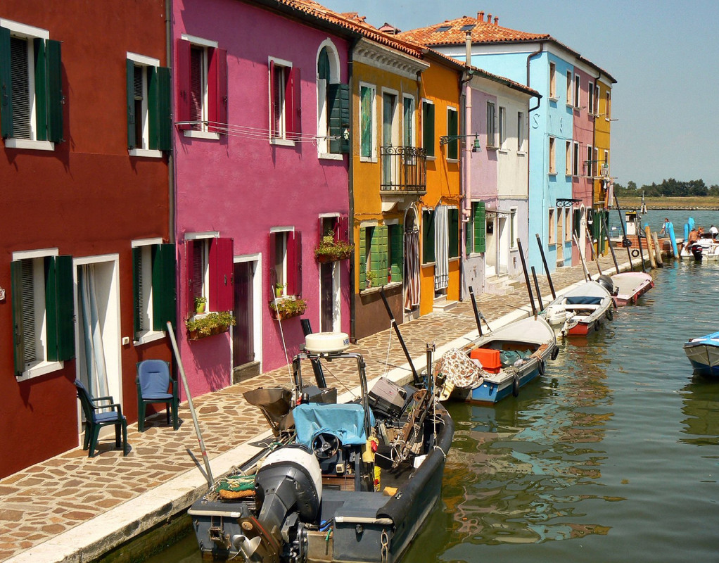 multi-houses-riverfront.jpg