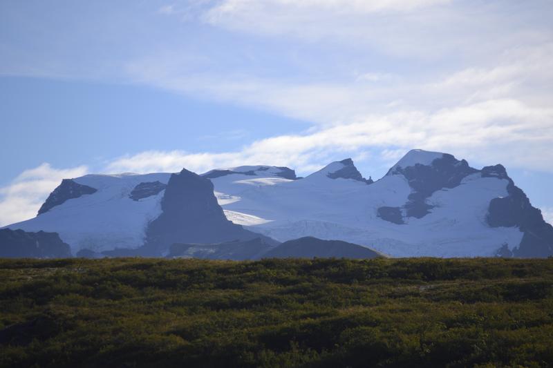 Entre hielo y ceniza. - Islandia, donde la tierra ruge. (4)