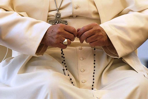 Pandemia. Il 1° maggio il Papa apre un mese di rosario per superare il Covid dans Apparizioni mariane e santuari santo-padre-Francesco