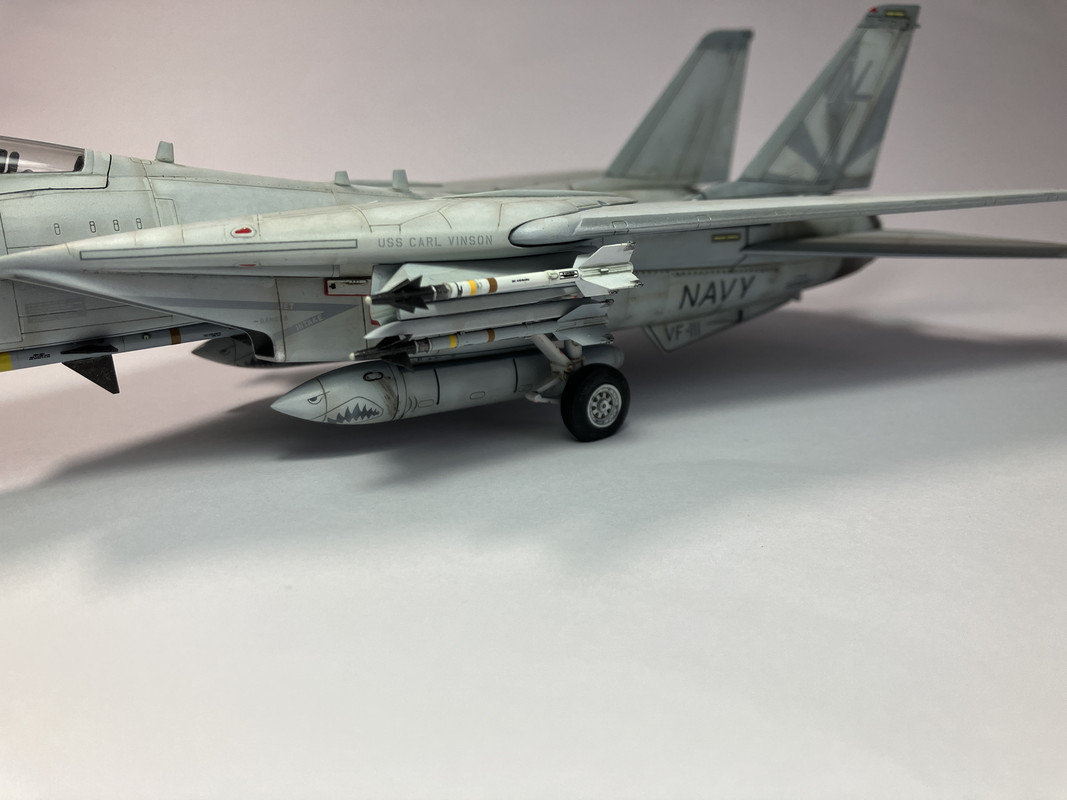1/72 Hobbyboss F-14A Tomcat VF-111 Sundowners Low Viz Scheme 1/72 Hobbyboss F-14A Tomcat VF-111 Sundowners Low Viz Scheme