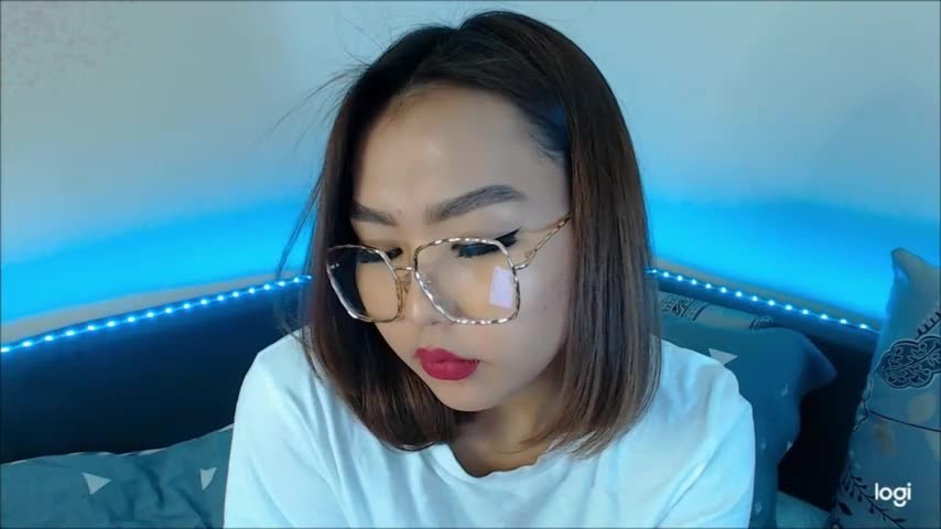 nelly_hottie chaturbate Apr 14 2021 15-28-28