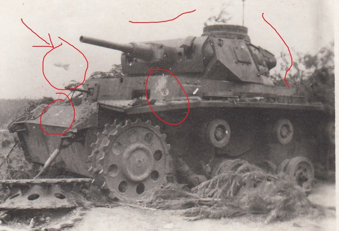 Tank dt. Panzer III liegen geblieben Rußland Abschuss