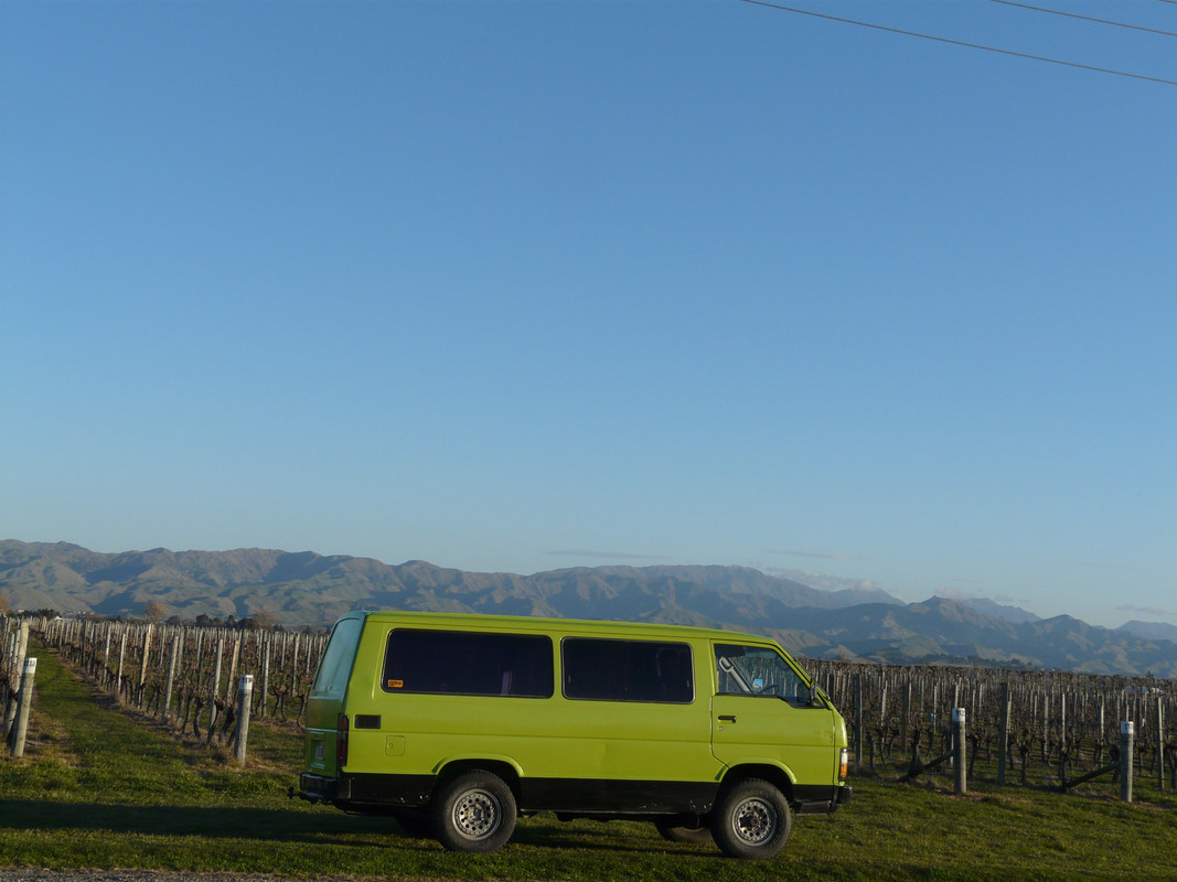 Our 'classic' 1987 4wd Lwb 2.4 diesel hiace workhorse... P1050604