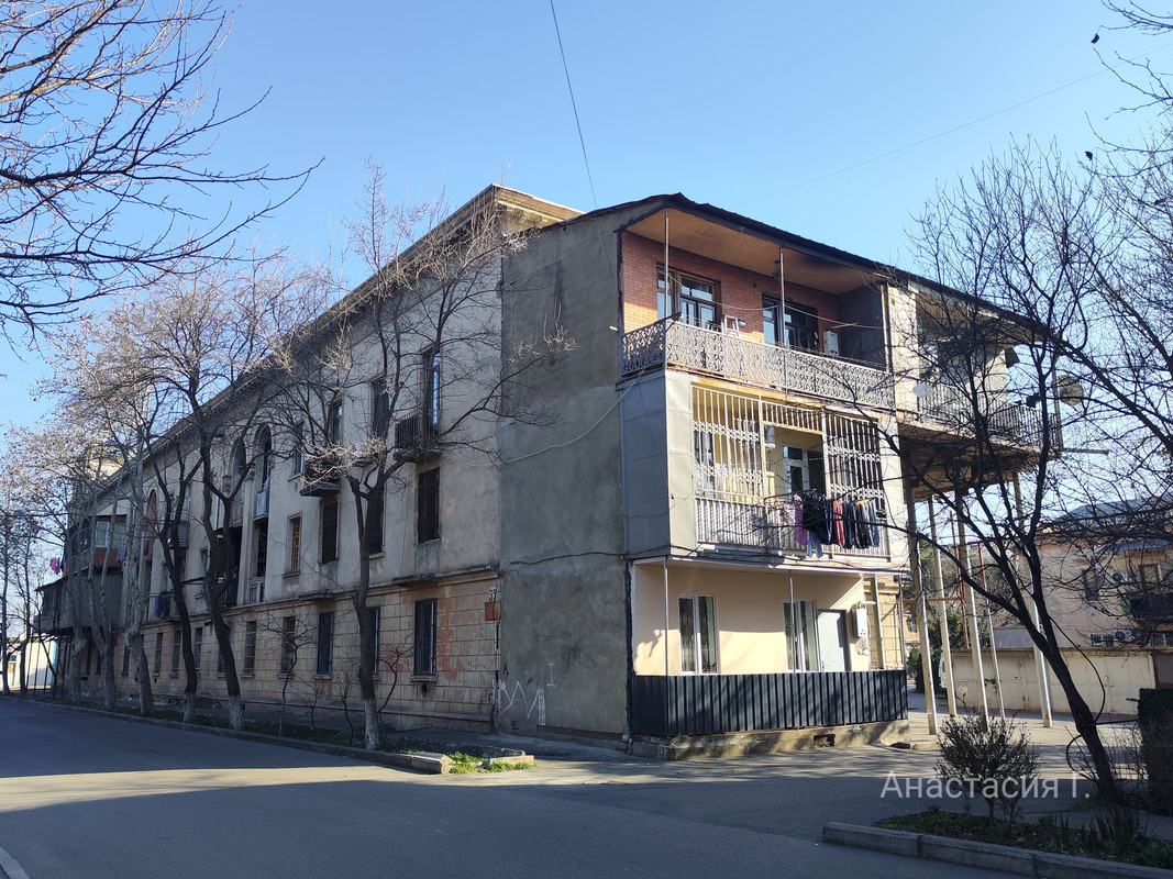 Небольшая весенняя прогулка в городке Рустави (март 2025) Небольшая весенняя прогулка в городке Рустави (март 2025)