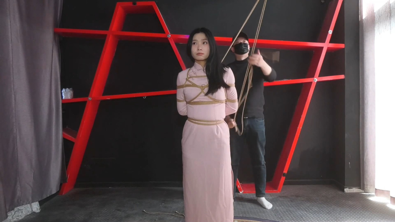 胜景影视 把女M吊起来玩弄_edit.mp4_20250405_093543.665