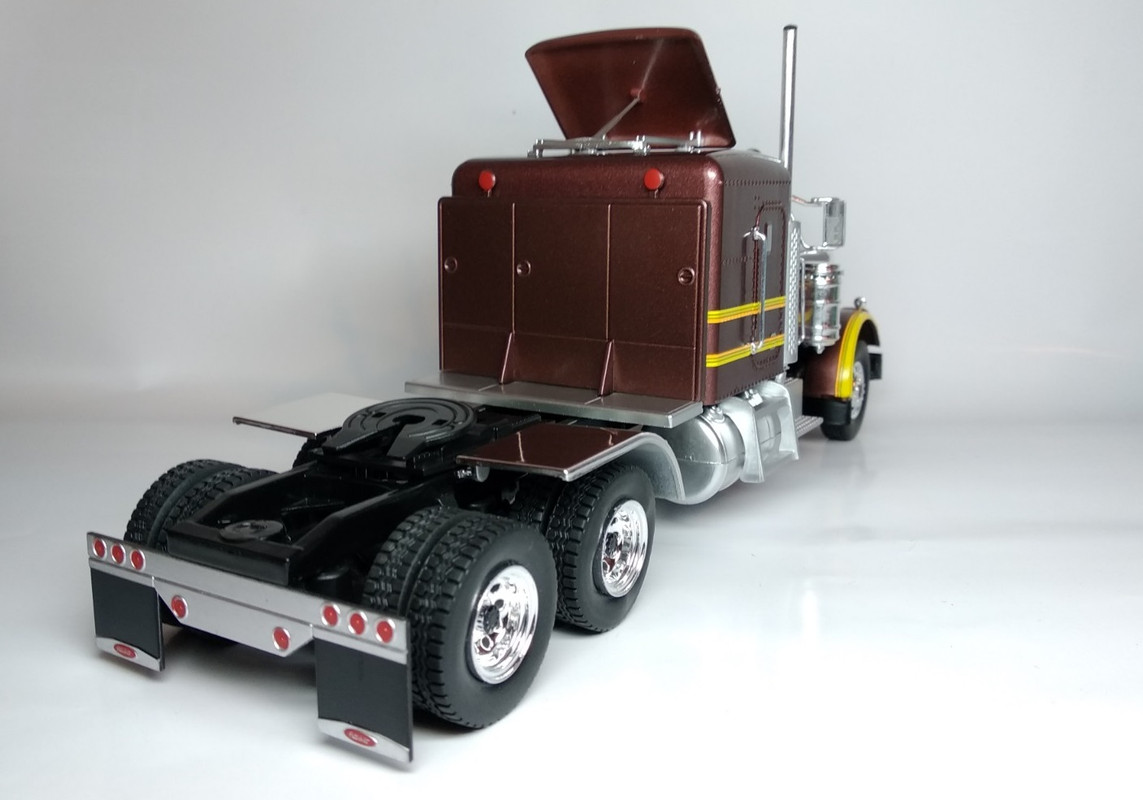 Peterbilt 359 1973 (6)