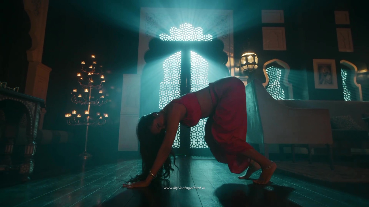 115-Esha-Gupta-Hot-in-Aashram-Web-Series