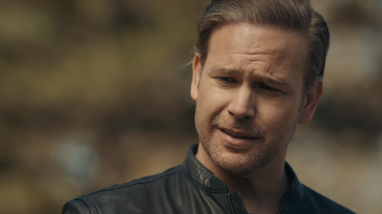 Legacies.S04E19.This.Can.Only.End.in.Blood.1080p.10bit.AMZN.WEB-DL.DDP5.1.HEVC-Vyndros.mkv_snapshot_