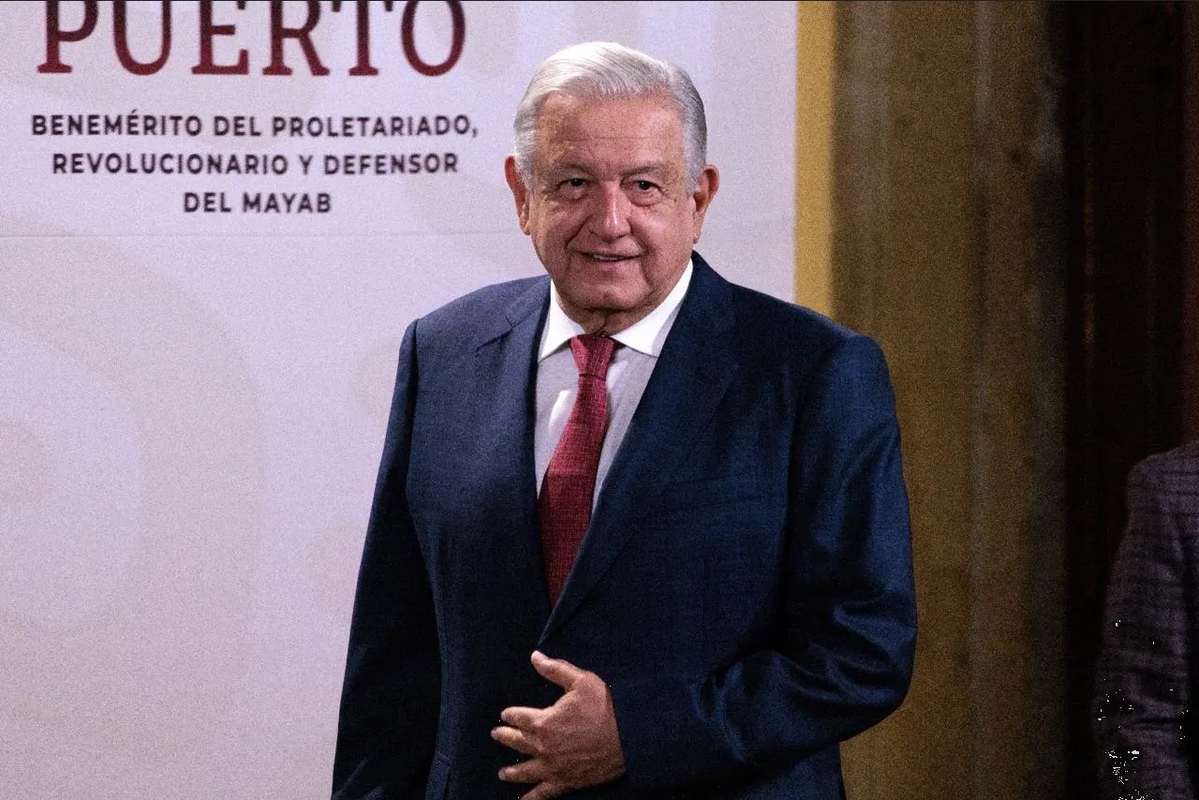 En plena campaña presidencial, AMLO anuncia gira masiva para supervisar obras