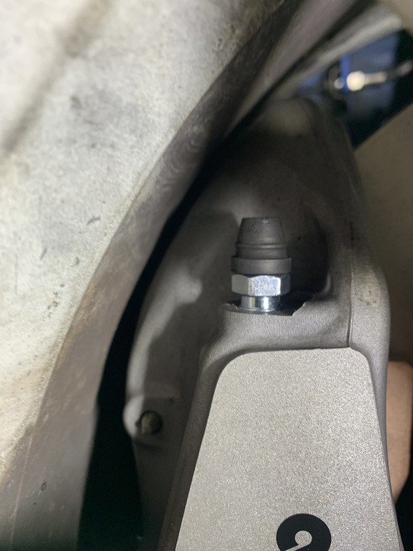 EE6F953C-5CCC-446D-A095-2FB8E460F45B