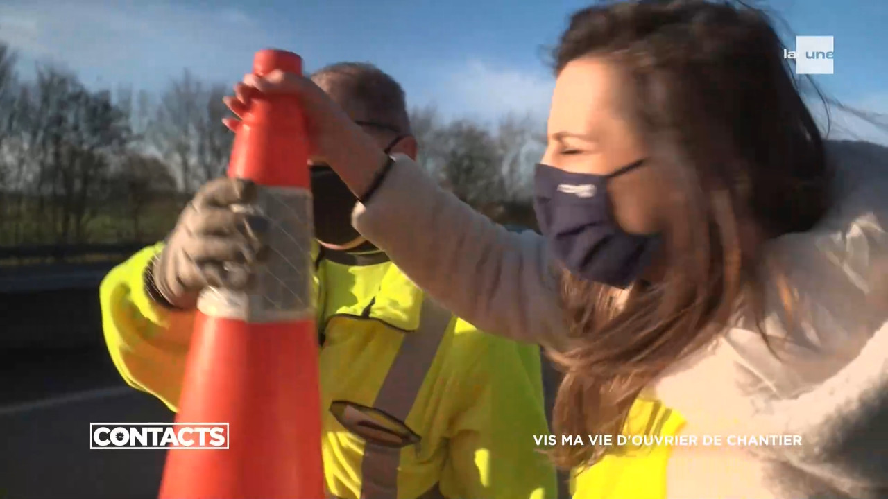 03.20 - 11.45.00 - Contacts. Verkeerstips.ts_snapshot_08.20.652