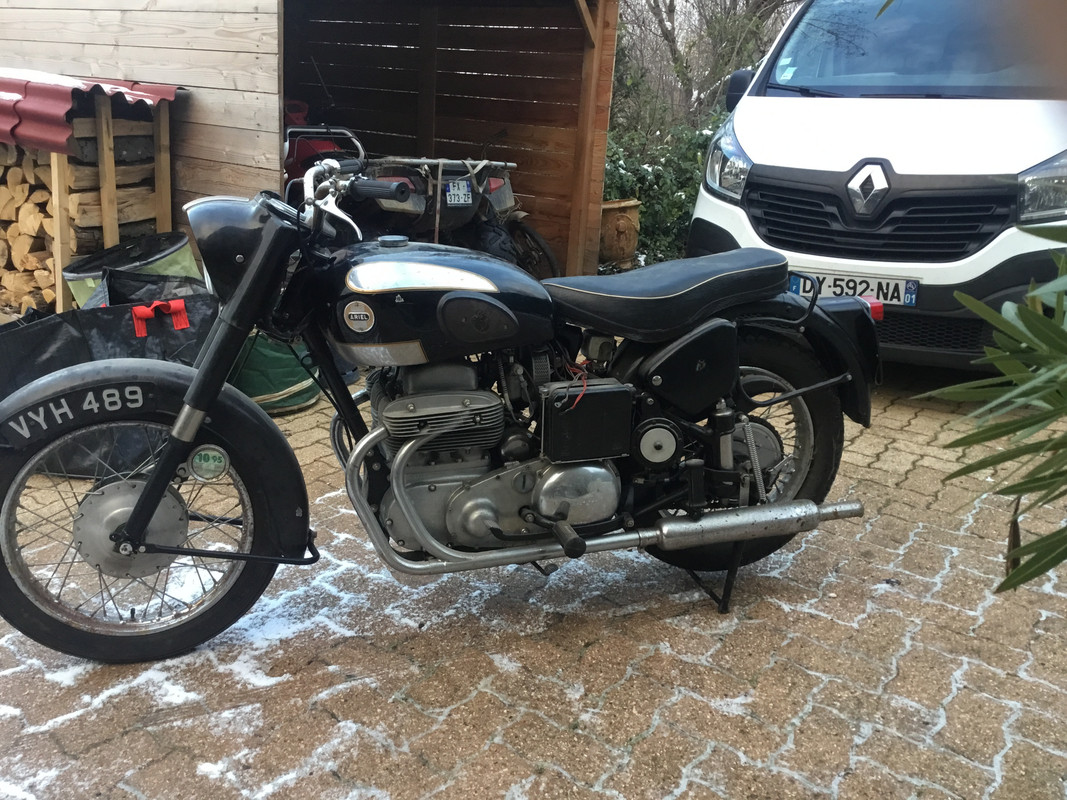 9C4F8DC0-CA8E-4E5B-BB66-CB28C09EDB1D