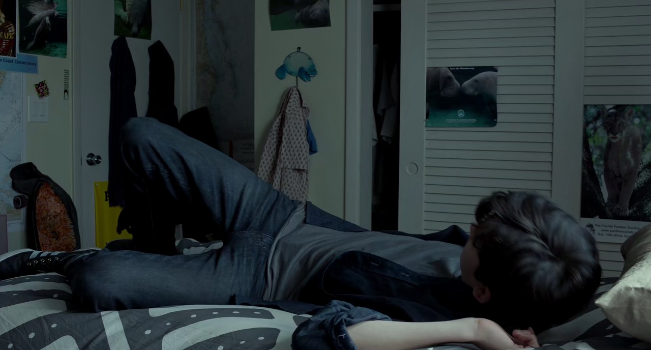 Miss-Peregrine-s-Home-for-Peculiar-Children-2016-Hindi-English-720p-x265-HEVC-AAC-6ch-MSub-mkv-0