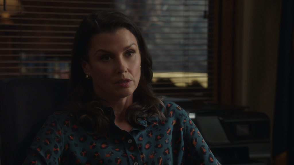 blue-bloods-s12e19-1080p-web-h264-cakes-mkv4.png