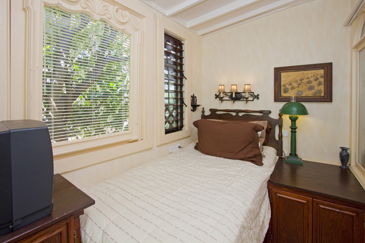 Small-Sleeping-room.jpg