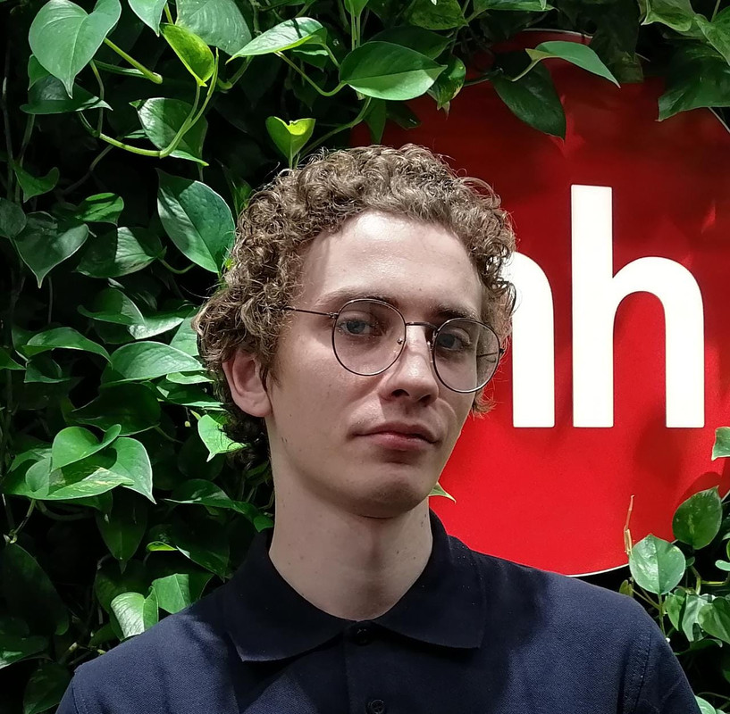 66FE16E5-3B20-438C-B779-567FD8DE9170