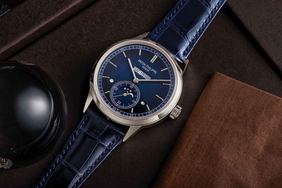 Patek-Philippe-In-line-Perpetual-Calendar-5236P-14