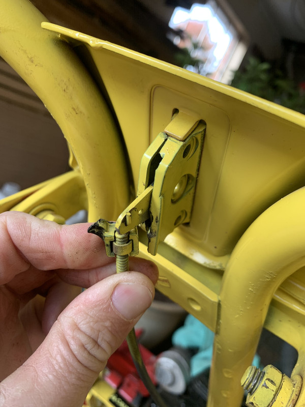 142F05A5-28AC-44FE-A205-D6C4853F6EFC