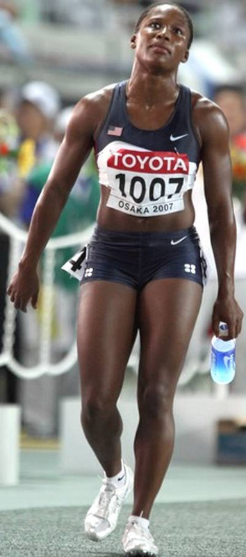 Lauryn Williams(run 5ft3 125-127 lb 57-58 kg)02