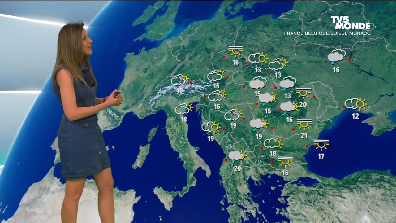 Daniela Prepeliuc TV5 220422.mp4_snapshot_01.00_[2022.04.22_18.41.18]