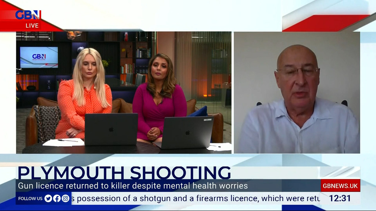 08.14 - 12.00.00 - Alastair Stewart & Friends. News, discussion and a....ts_snapshot_32.29.178