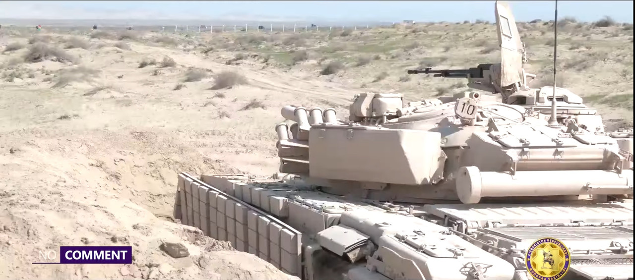 T-72B_T-64BVsideskirts