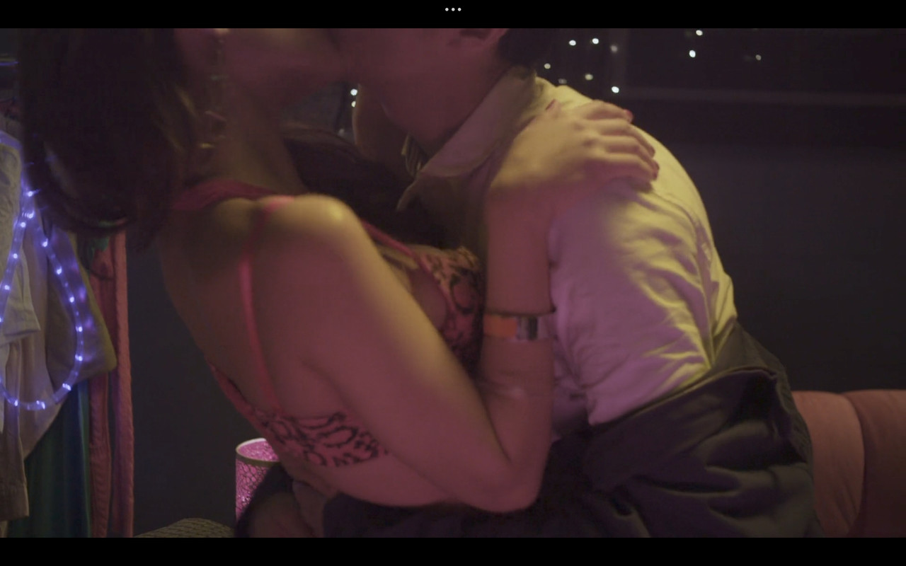 Screenshot_2024-03-18-21-44-19-744_com.mxtech.videoplayer.pro