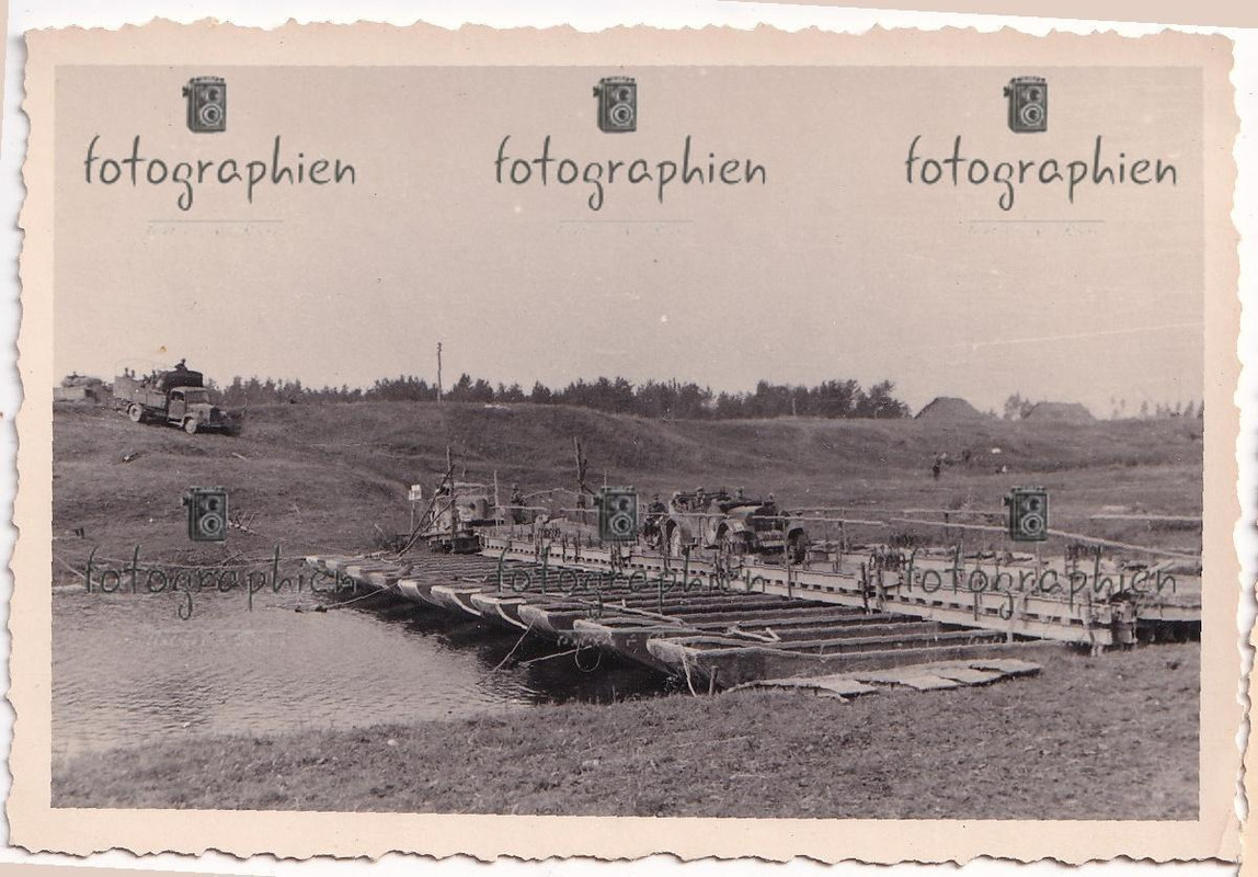 org. Foto Baltikum Russland Kfz Lkw Fluss Übergang 1941