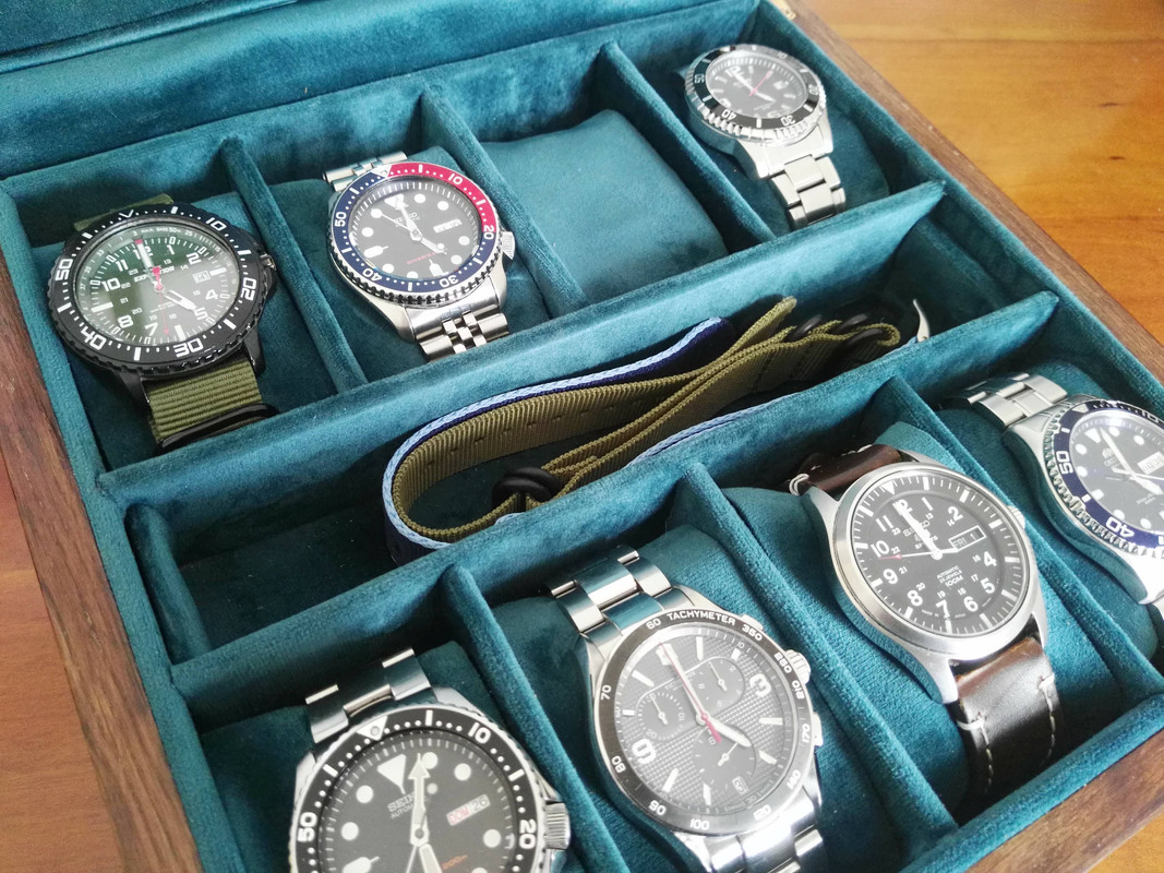 [SUJET UNIQUE] écrin, boîte ou coffret pour ranger les montres... tome II - Page 14 06