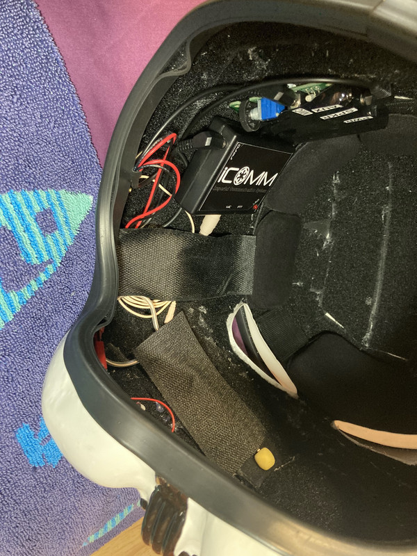 Helmet-Electronics-01.jpg