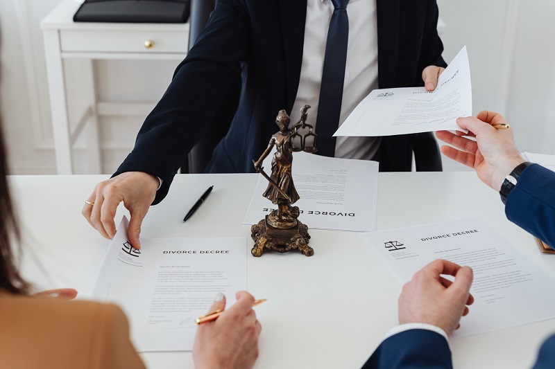 family lawyer 