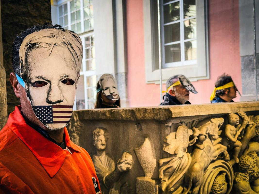 assange