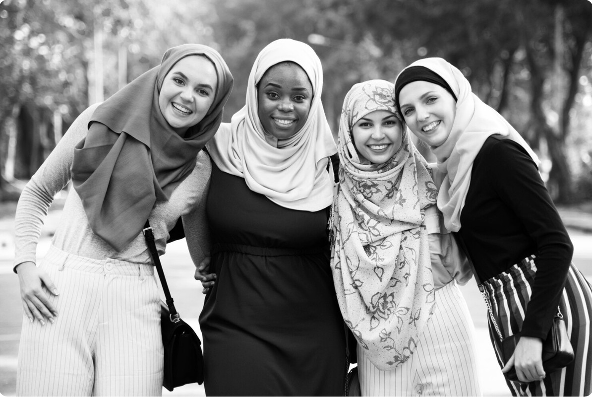 C:\Users\lenovo\Pictures\Saved Pictures\muslim woman\Screenshot_29-10-2025_85747_it.freepik.com.jpeg