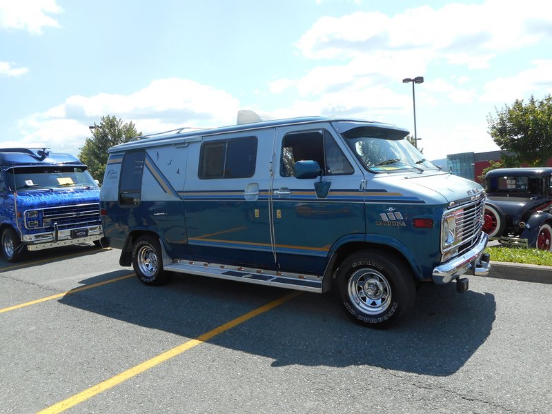 Expo D'auto V8 Antique de Ste-Marie - 6 août 2023 V8-23-032