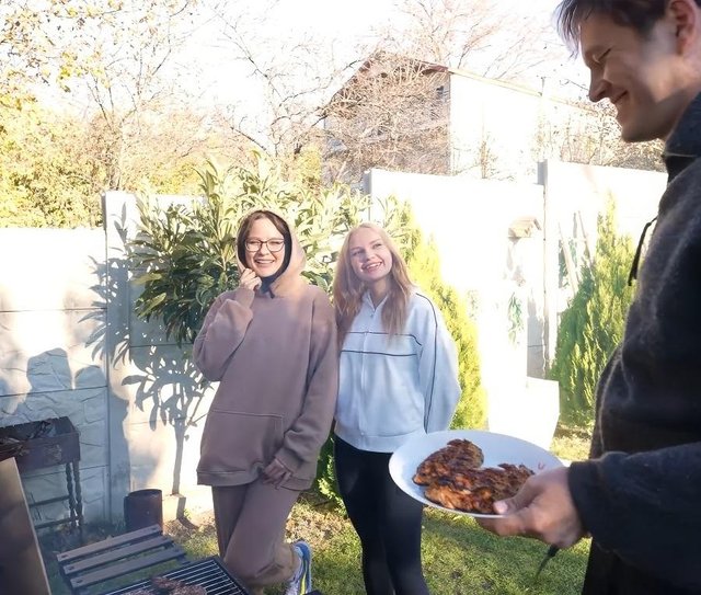 Two Friends Invited Classmates For Barbecue And Jacuzzi With Sex 1