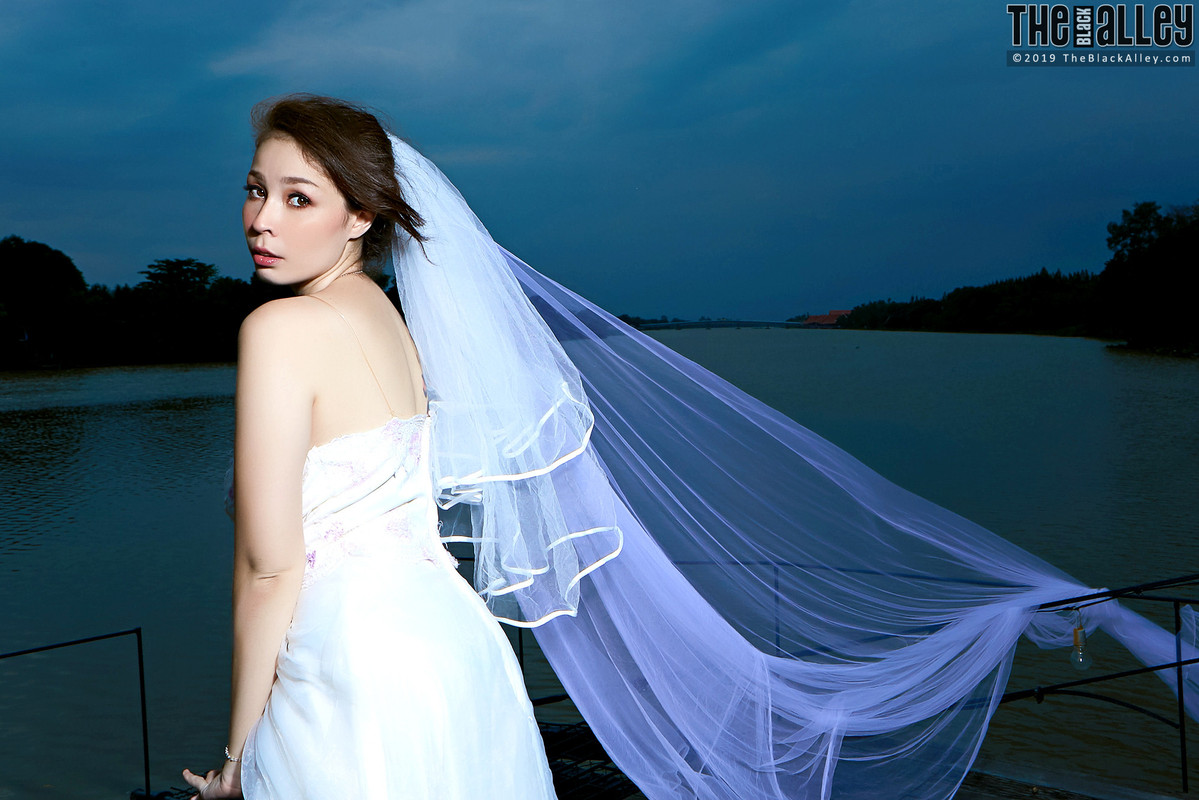 natcha-10-033