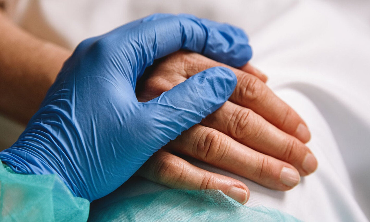 Mhoni Vidente revela fecha del fin de la pandemia de COVID-19